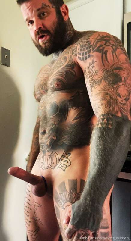 Daddy’s hard cock 🤤