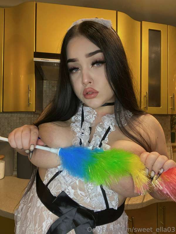 Would you mind if I cleaned your kitchen😈🤪 2