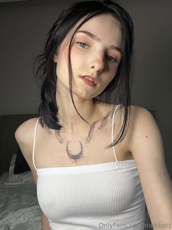 i don’t have a boyfriend🥰but sometimes i feel too much, even.. 4