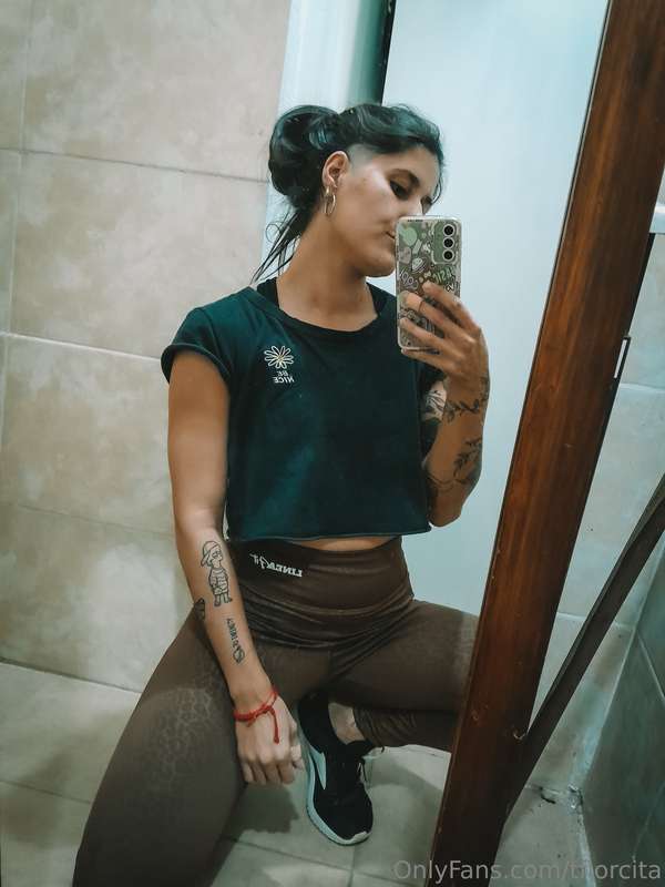 Hello baby! 🤎 Today I trained and I wanted to show my everyt..