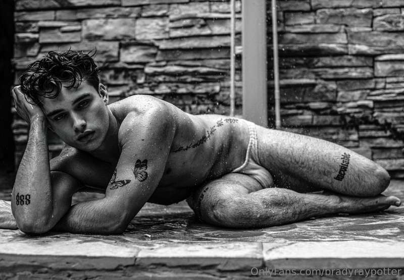 un cropped version just for my onlyfans 🤍 5