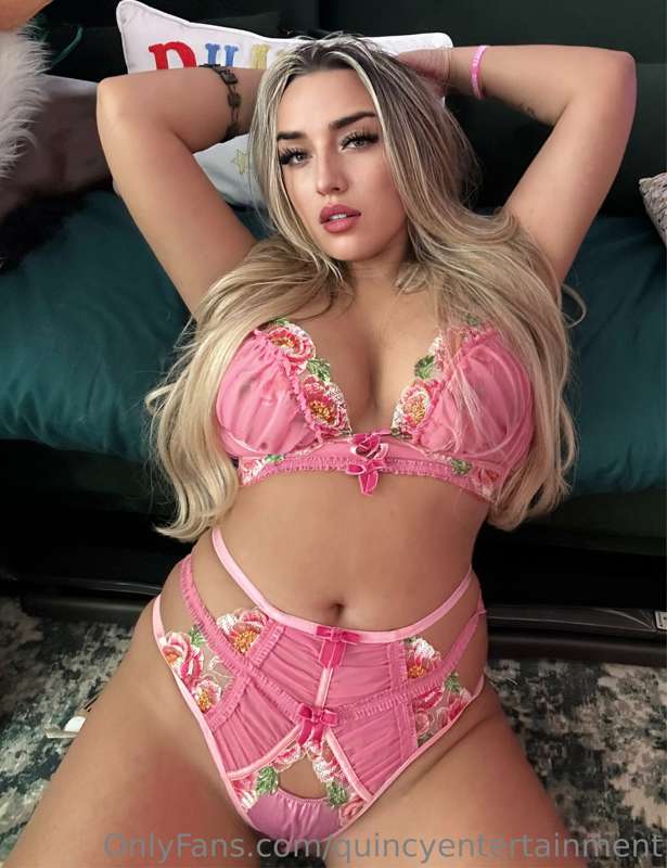 What are you up to? 😈 My mind is full of naughty thoughts 😊 ..