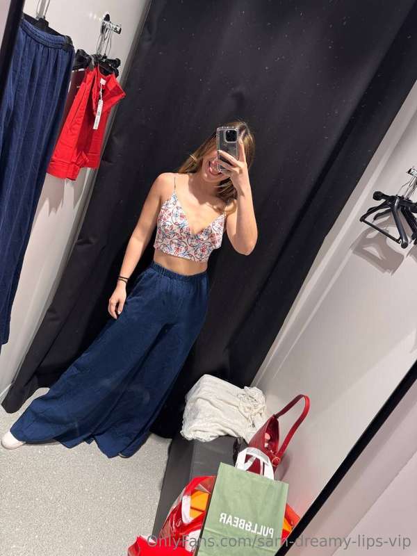 Focus on the pants!! They are so comfy! 