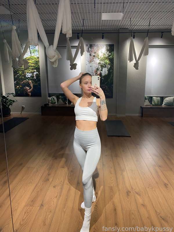 Babykpussy - Fansly - 20 Apr, 2022 1