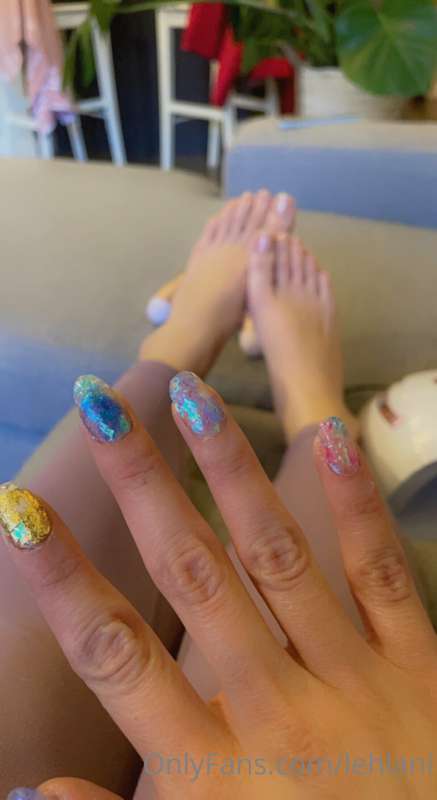 Wow been a very long day letting my friend to my nails, she .. 3