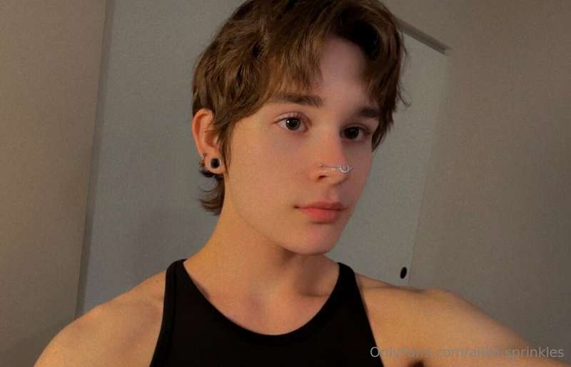 Aight soo, I got a haircut but- this dumb bih cut my hair wa.. 2