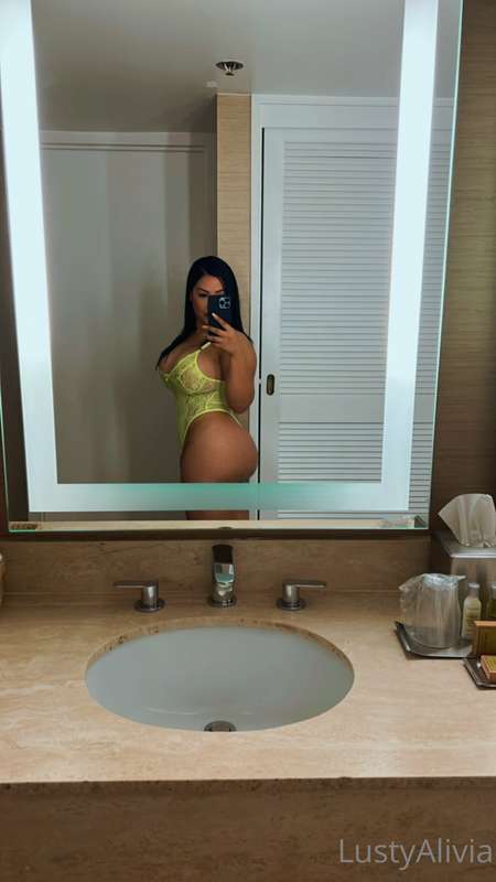 What do u think about this color on me ?