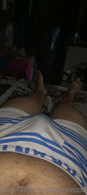 Can someone keep me company?😈