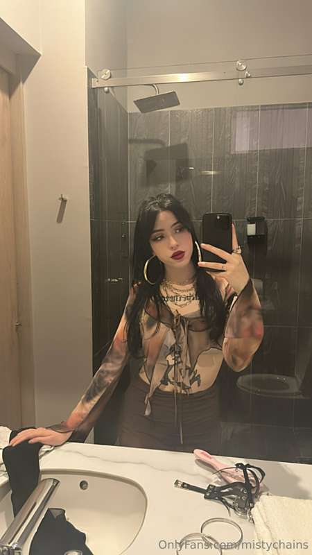 ## What's your weakness?
e-girls or goth baddies? 🤭