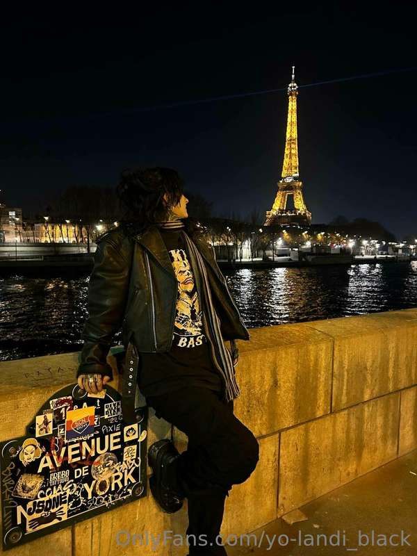 The moment you see the Eiffel Tower for the first time makes..