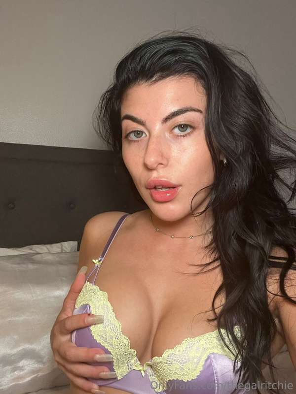 Evening Mister!! Come help me take this off💞