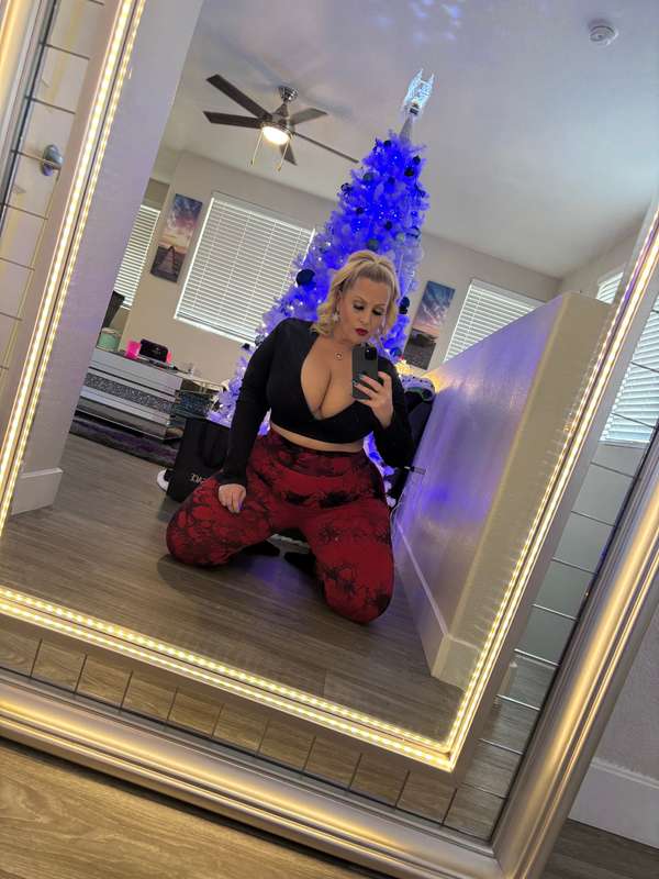 All that Ass 😍 and big triple D Titty’s 🤤 8