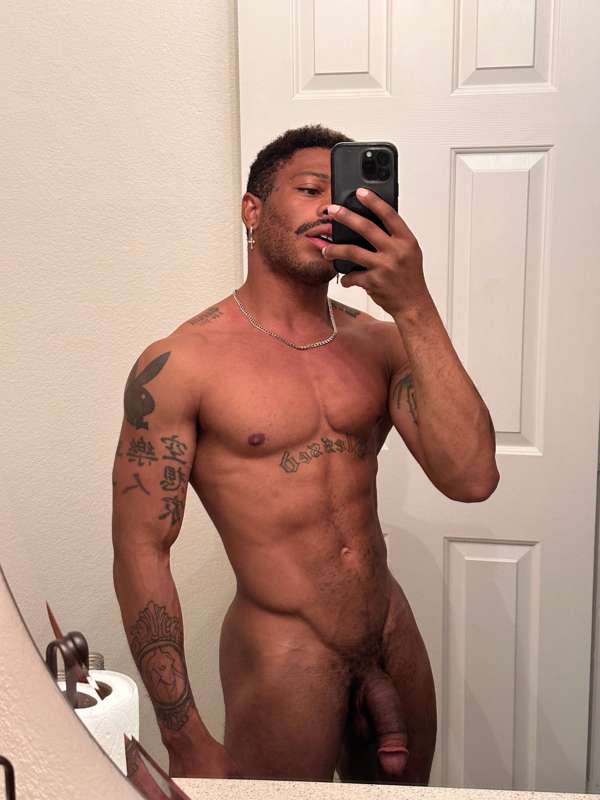 Been so busy you guys. Had to make time to drop some pics of..