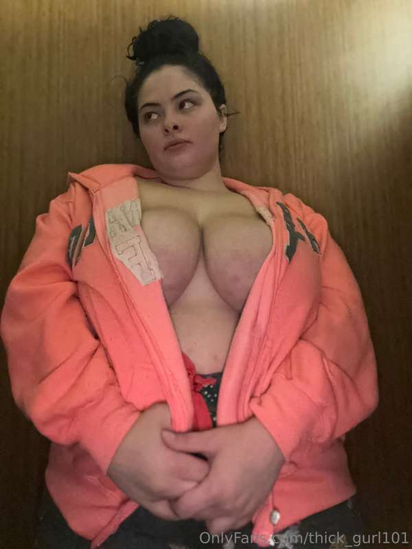 Thick_Gurl101 - Onlyfans - 23 Jul, 2024 12