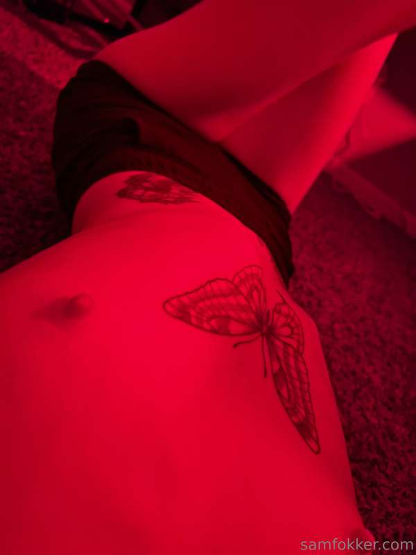 Red light is on 🫣🥵