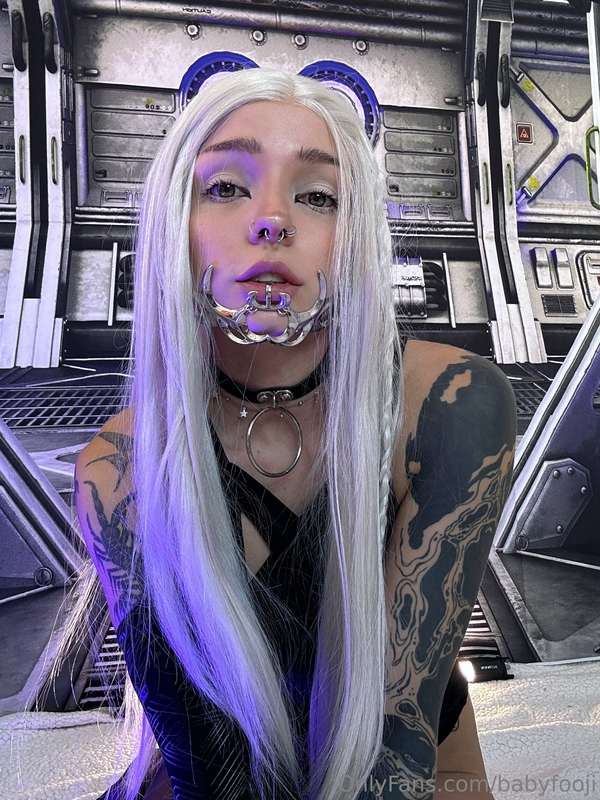 Sexbot 🤭 9