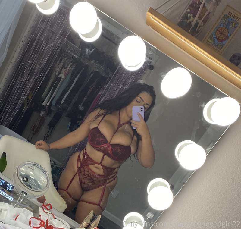 I got the largest size but ya know big titty problems. Still.. 10