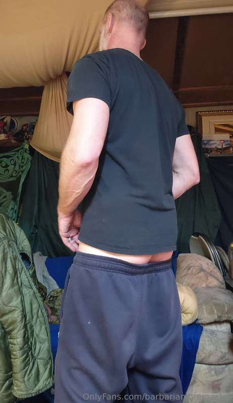 What do you mean pull up my sweats? Pull them down, I think .. 6