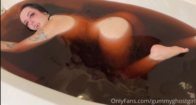 Vampire bath time! ⚰️🦇❤️ 19