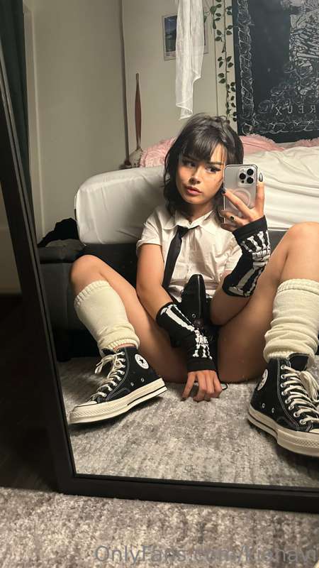 Hi guyssss - here are some pics from yesterday I took :^)
I .. 15