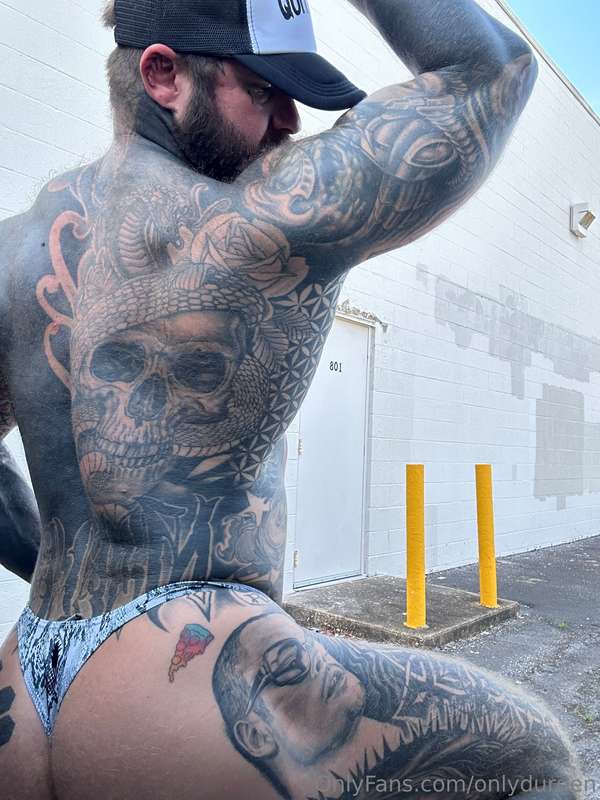 Hump day 🍑 3