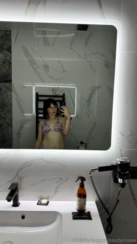 I want to share a picture from my trip to the pool again, wh..
