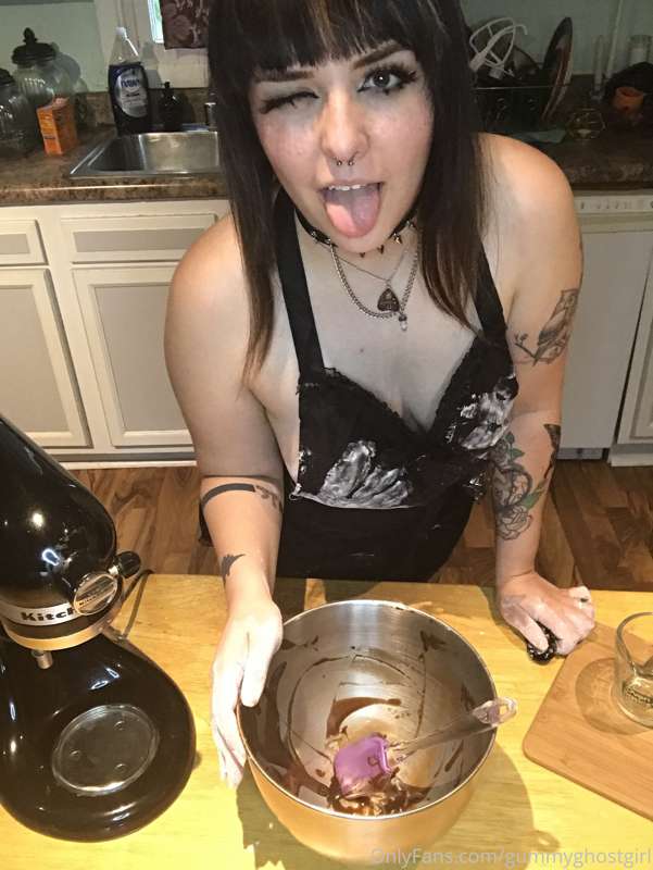 I’m baking brownies, wanna help me? 😉 18