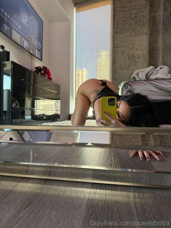 surprise me from behind 👅