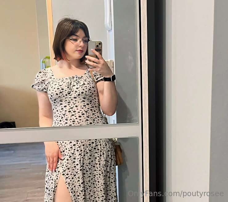 how do you like my dress?🥰