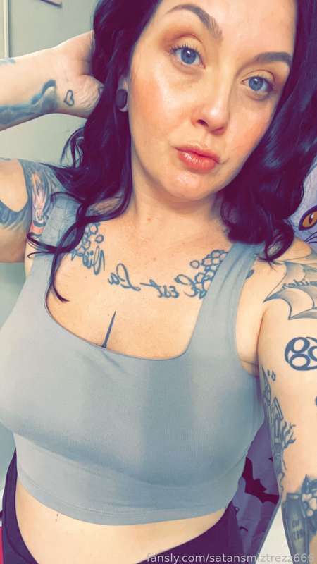 Satansmiztrezz666 - Fansly - 05 Oct, 2024