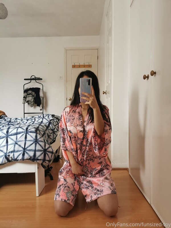 Just a couple new items I got for Christmas 😊

(You may see .. 2