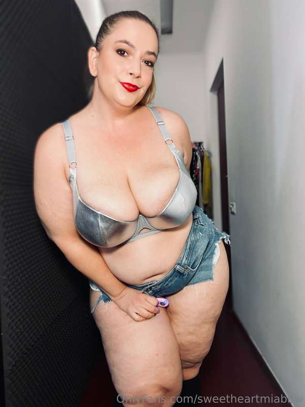 I kind of love this bra! 8