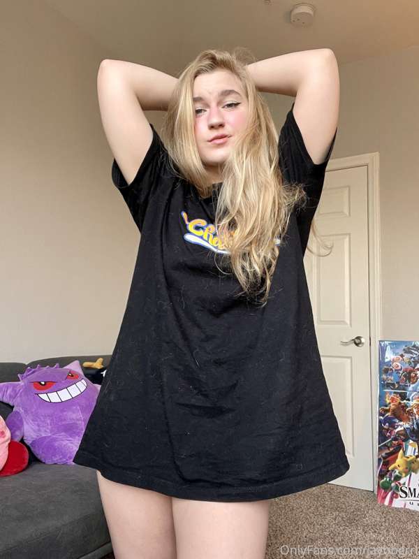 This is what’s underneath my baggy t-shirt. Like what you se.. 1