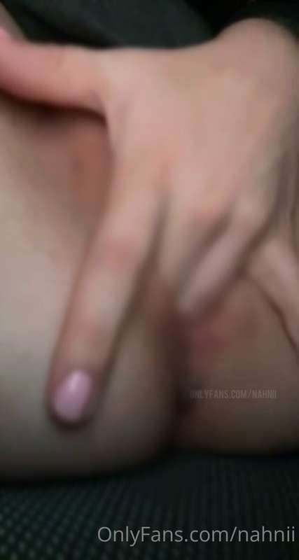 Rubbing one out during your breaks at work >>>