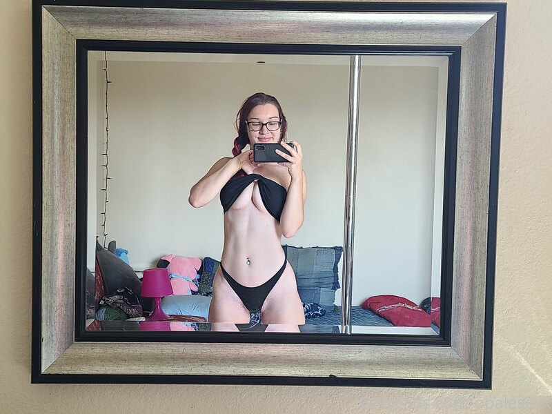 Oh look there's a cutie in the mirror! 1