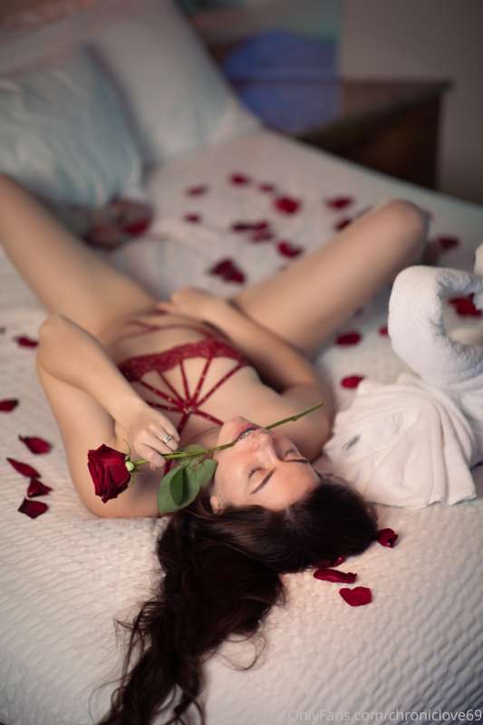 Excited to drop this new photoset for all of you on friday <..