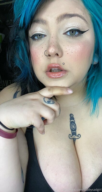 you want all this lip gloss drenched down your juicy cock? ?..