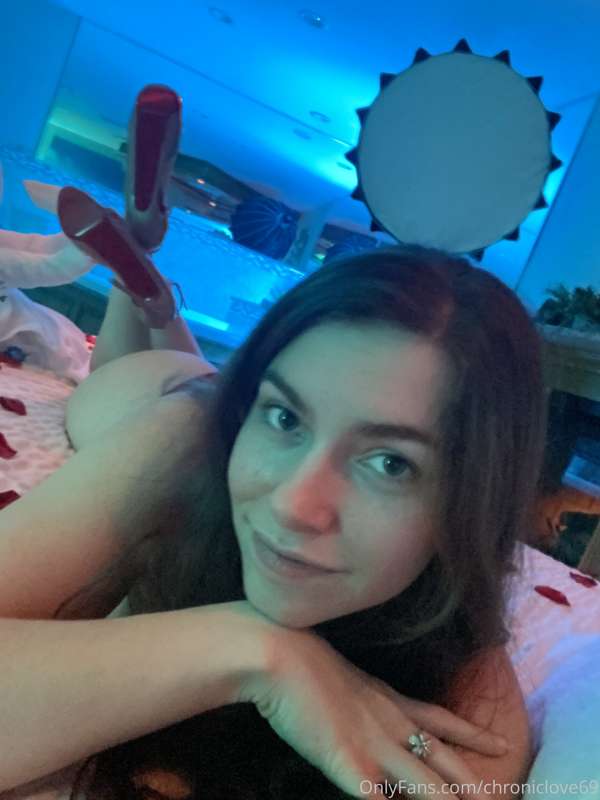 Stay in bed with me? 7