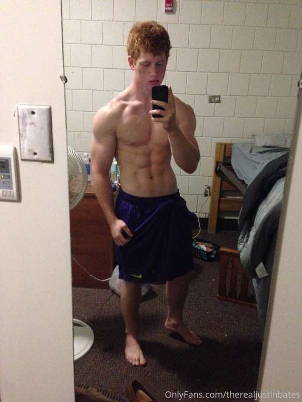 Stripping in my dorm while my roommate is asleep 😈 7