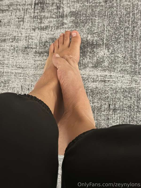 Zeynylons - Onlyfans - 16 Mar, 2025