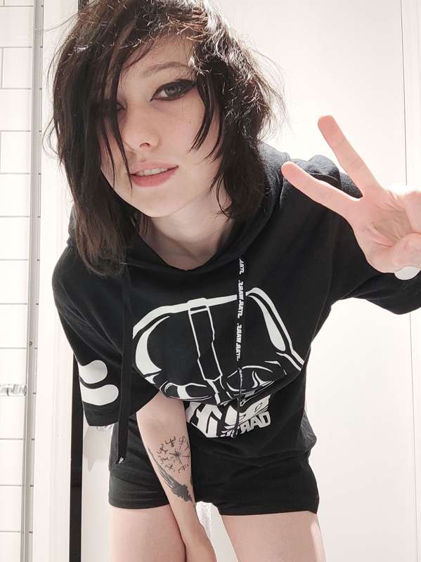 Little_Emo_Kitten - Fansly - 29 Jul, 2022 10