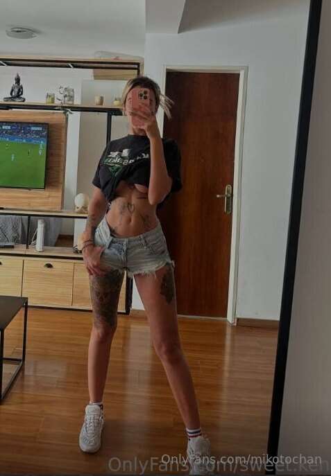 🧡SUBSCRIPTION FOR FREE🧡Horny @sweet.kendi shows her pussy ju..