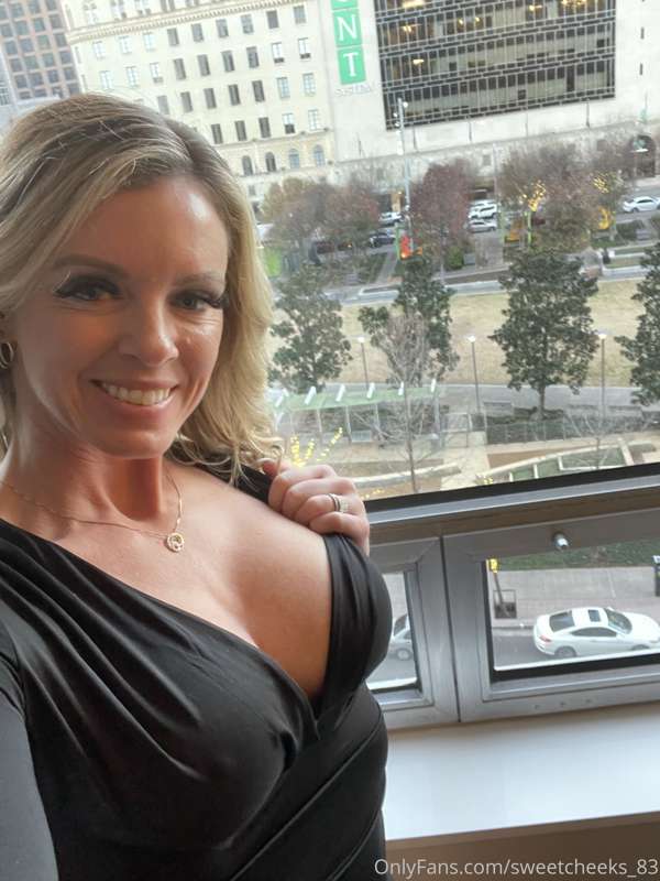 Would you fuck me with the city view? 3