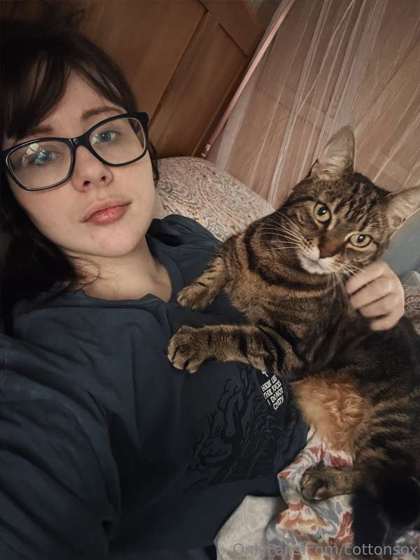 Sad Post Warning, cat diedLoving someone or something is dan.. 11