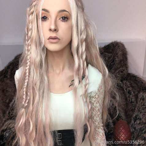 Khaleesi cosplay 🐉