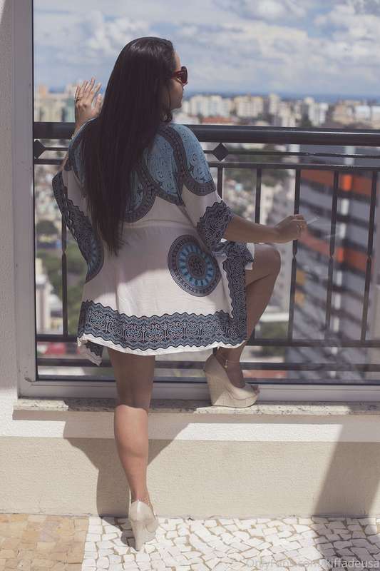 Heels and legs and cigarets 3