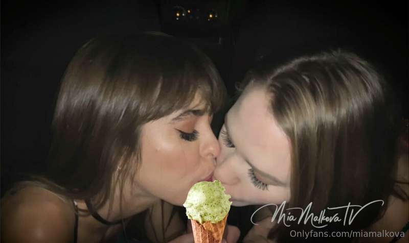 This is how we ended our date. With dessert! 🍦 @rileyreidx3