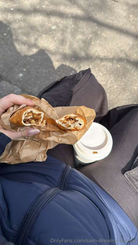 C o l dBut fuck, delicious food 