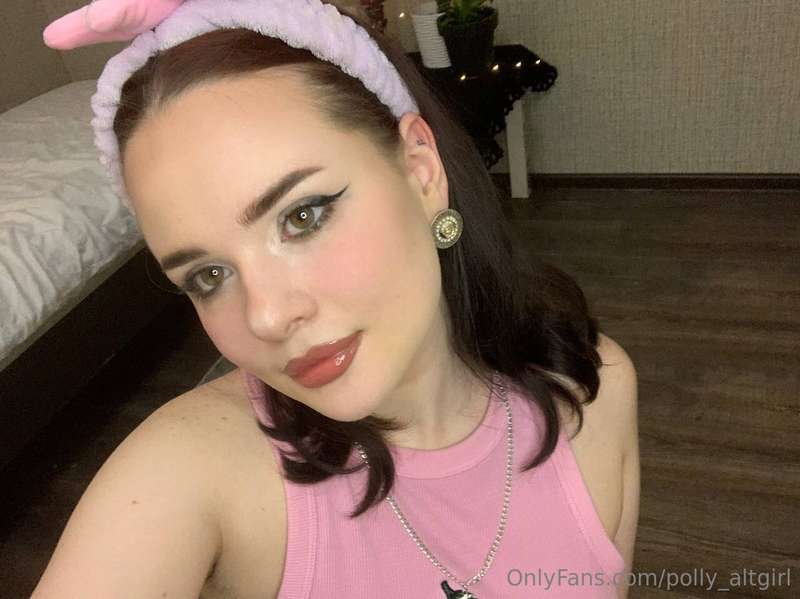 I'm so tired and I want to take a shower! Do you want to com..