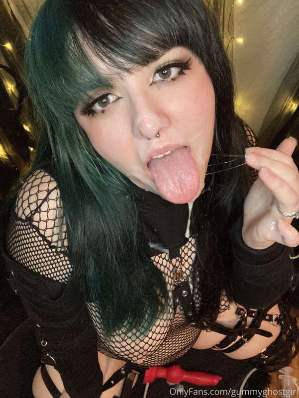 Why do I look so pretty with cum all over my face? 👅 19